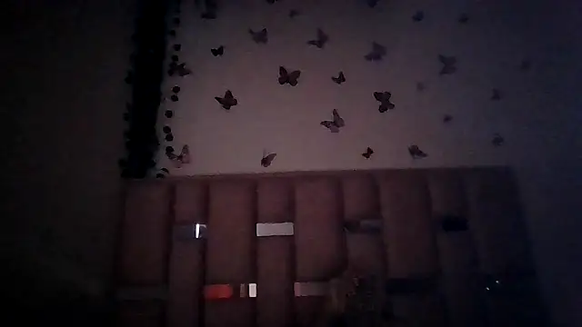 Snapshot of abby_moss_2 chatting on July 6, 1:07 pm abby moss 2 online show from July 6, 1:07 pm