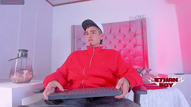 Ethan Boy  online show from November 25, 8:53 pm