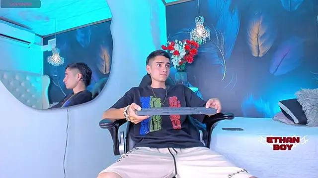 Ethan Boy  online show from December 16, 8:35 pm