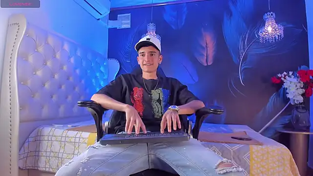 Ethan Boy  online show from December 5, 9:12 pm