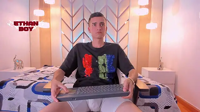 Ethan Boy  online show from February 17, 8:06 pm