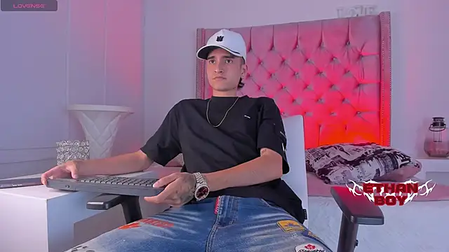 Ethan Boy  online show from December 4, 8:41 pm