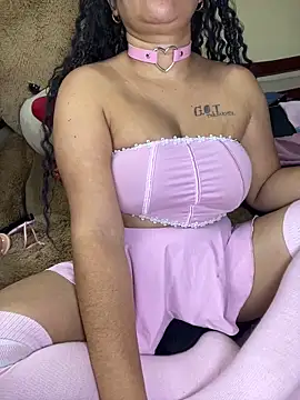Snapshot of Ayleenpamelasexysquirt chatting on October 16, 7:00 pm Ayleenpamelasexysquirt online show from October 16, 7:00 pm