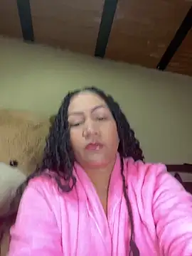 Snapshot of Ayleenpamelasexysquirt chatting on October 17, 7:26 pm Ayleenpamelasexysquirt online show from October 17, 7:26 pm