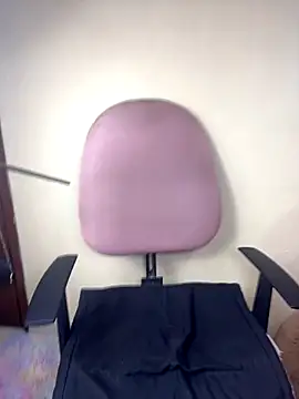 Snapshot of Ayleenpamelasexysquirt chatting on November 18, 1:21 am Ayleenpamelasexysquirt online show from November 18, 1:21 am