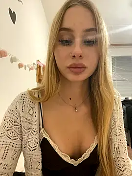 RemyStyles online show from November 12, 9:40 pm