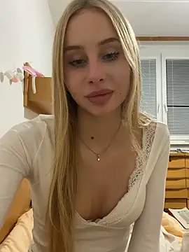 RemyStyles online show from November 9, 8:13 pm