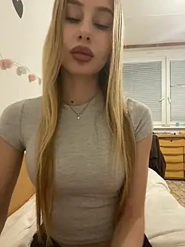 RemyStyles online show from February 7, 9:45 pm