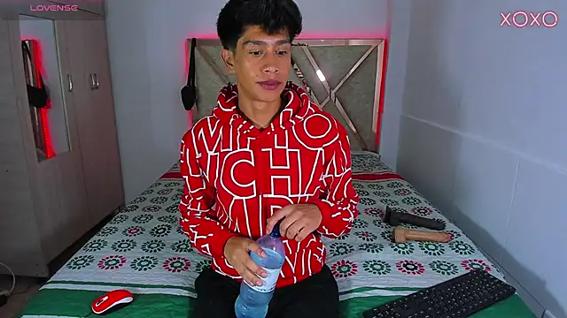 Jacovo2002 online show from October 25, 5:28 am