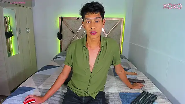 Jacovo2002 online show from October 9, 9:37 pm