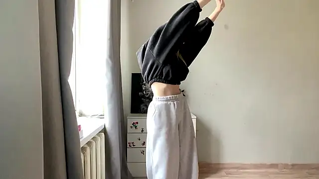  petaI online show from February 3, 9:03 am