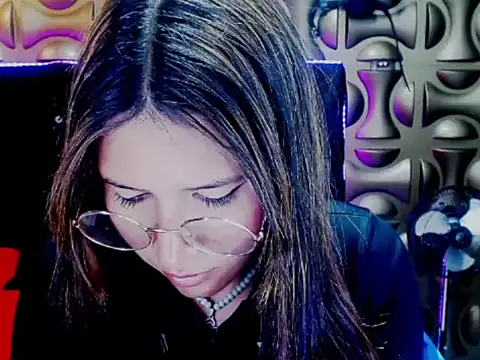 tinibunny online show from November 6, 8:02 pm