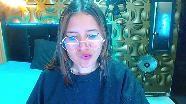 tinibunny online show from November 21, 7:57 pm