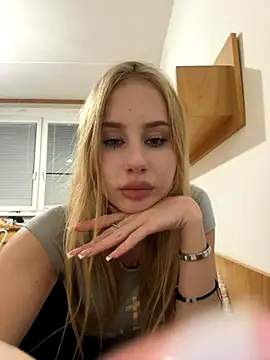 JudithCarly online show from November 9, 8:02 pm