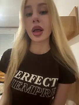 JudithCarly online show from November 24, 8:20 pm