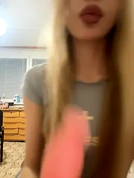 JudithCarly online show from November 27, 7:25 pm