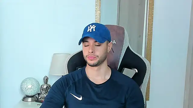 Snapshot of Ken_mailik1 chatting on January 10, 3:46 am Ken mailik1 online show from January 10, 3:46 am