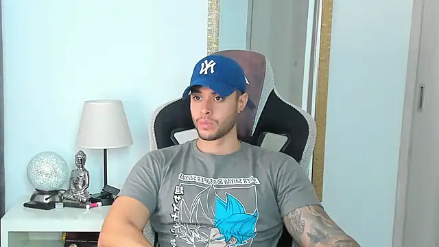 Snapshot of Ken_mailik1 chatting on January 15, 4:16 am Ken mailik1 online show from January 15, 4:16 am