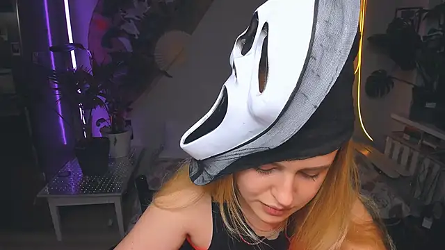 Snapshot of Alexa__Pirs chatting on October 17, 3:47 pm Alexa Pirs online show from October 17, 3:47 pm