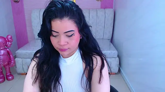 Snapshot of Scarlettt_s chatting on November 7, 8:24 pm Scarlettt s online show from November 7, 8:24 pm