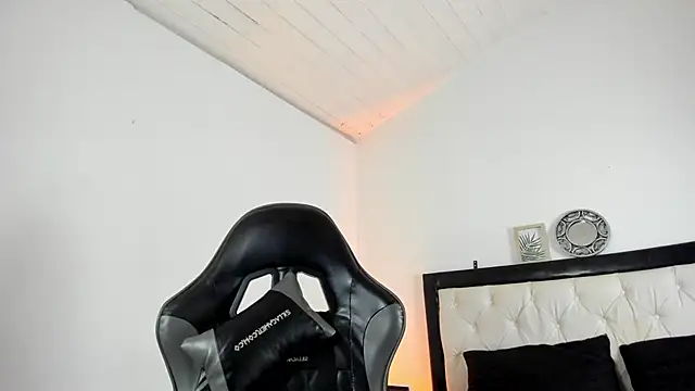 Barbieteeen online show from December 5, 4:33 am