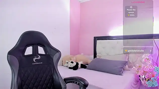 Barbieteeen online show from April 5, 4:41 am