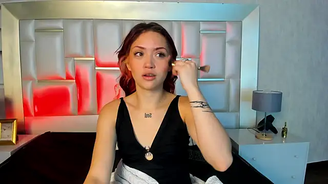 Snapshot of NameaRohouse chatting on October 23, 8:29 pm NameaRohouse online show from October 23, 8:29 pm