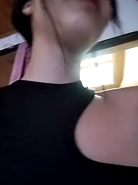 Snapshot of Aitana_0-4 chatting on October 14, 9:25 pm Aitana 0-4 online show from October 14, 9:25 pm