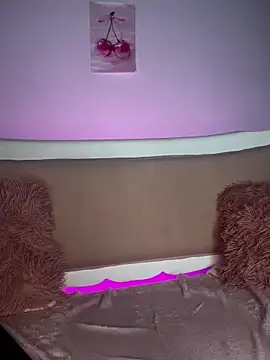 Swweet Miia1 online show from March 2, 7:21 pm