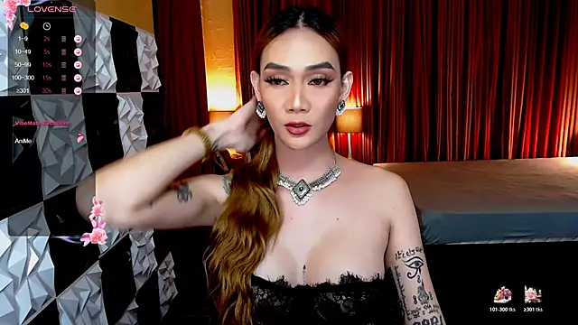 Snapshot of MeatyCockLuna chatting on November 24, 10:37 am MeatyCockLuna online show from November 24, 10:37 am