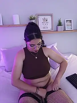 Snapshot of shainadavis chatting on March 3, 3:13 am shainadavis online show from March 3, 3:13 am