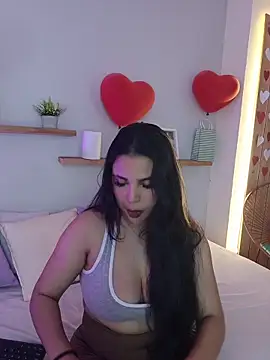 Snapshot of shainadavis chatting on February 17, 3:48 am shainadavis online show from February 17, 3:48 am