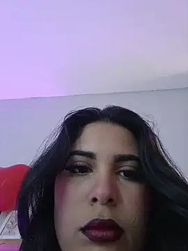 Snapshot of shainadavis chatting on February 16, 3:05 am shainadavis online show from February 16, 3:05 am