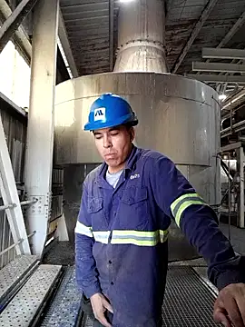 Ezeaxl online show from April 17, 2:09 pm