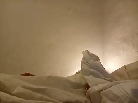 Snapshot of jjLARAY chatting on November 17, 7:23 am jjLARAY online show from November 17, 7:23 am