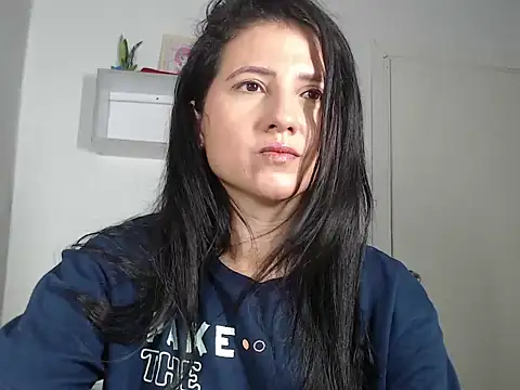 Snapshot of Renata_Rivas chatting on November 12, 5:22 am Renata Rivas online show from November 12, 5:22 am