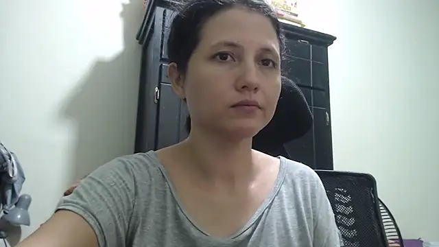 Renata Rivas online show from May 26, 5:38 am