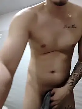 Snapshot of andriu656 chatting on October 27, 5:19 am andriu656 online show from October 27, 5:19 am