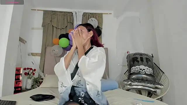 Snapshot of Nina_keller_ chatting on October 25, 11:49 pm Nina keller online show from October 25, 11:49 pm