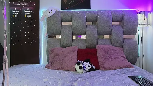 alix kitty online show from March 28, 10:22 pm