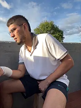 mirallesandbig online show from October 31, 9:54 pm