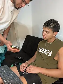 mirallesandbig online show from December 3, 12:55 am