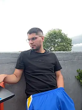 mirallesandbig online show from November 16, 8:57 pm