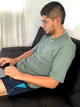 mirallesandbig online show from October 23, 9:24 pm