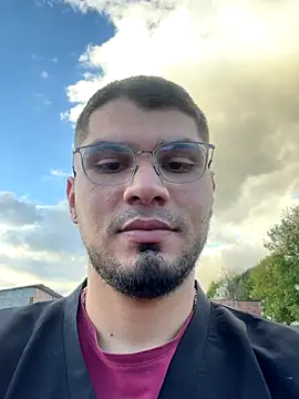 mirallesandbig online show from October 24, 10:09 pm