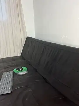 mirallesandbig online show from November 28, 10:32 pm