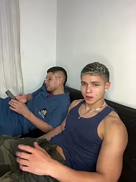 mirallesandbig online show from November 8, 10:46 pm