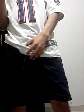 Snapshot of Joven_Modelo chatting on October 17, 7:04 pm Joven Modelo online show from October 17, 7:04 pm