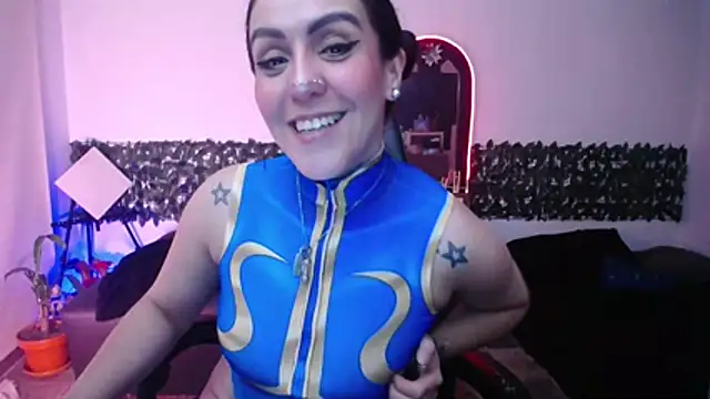 Snapshot of Anastasiabasst__ chatting on October 31, 6:43 am Anastasiabasst online show from October 31, 6:43 am