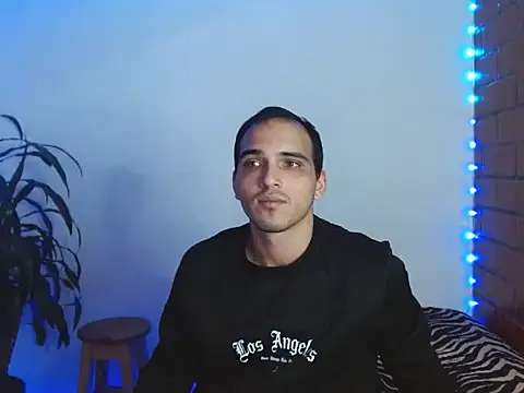 Maax3023 online show from November 3, 5:05 pm